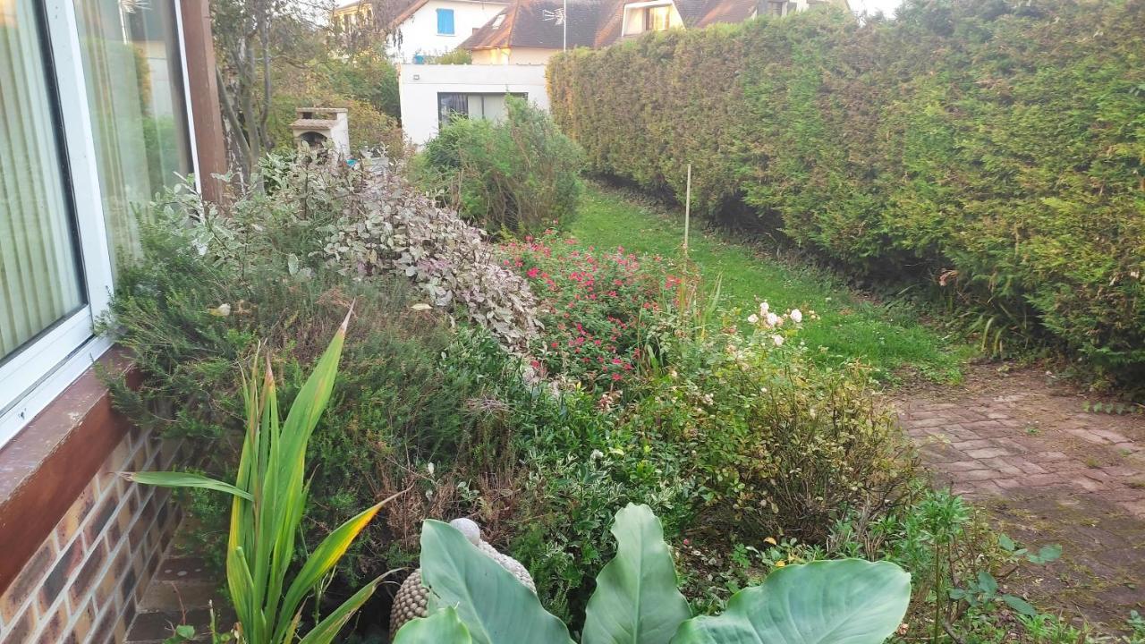 Chez Chon Et Jean-Marie Appartement Hermanville-sur-Mer Buitenkant foto